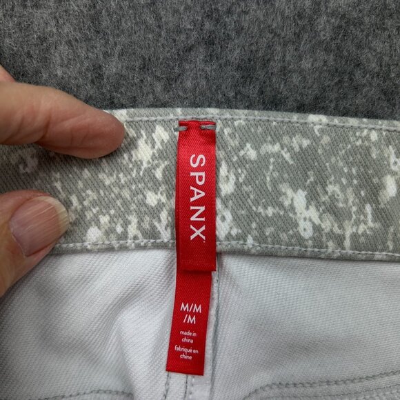 Spanx Jean-Ish Pull On Ankle Leggings Women's Size Medium White Gray Print NWT - Picture 4 of 14